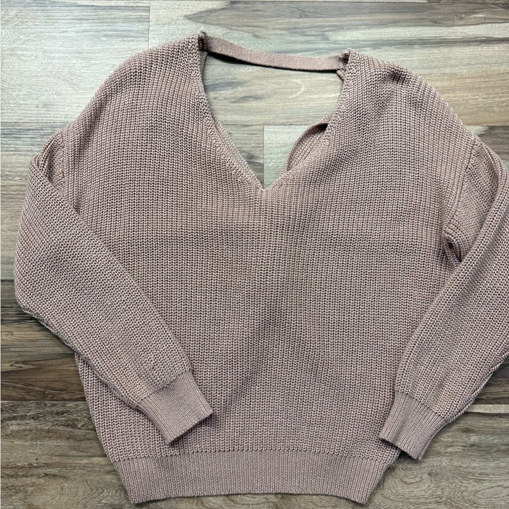 eesome Women's V-Neck Chunky Knit Sweater in Mauve